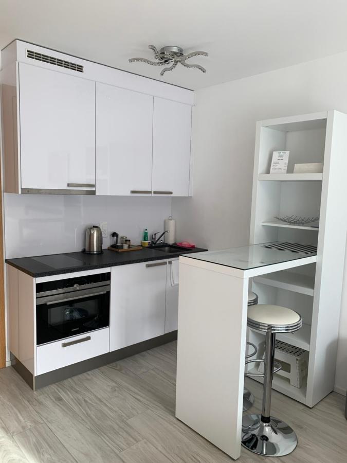 B&B Kelly Plus Lausanne Exterior foto