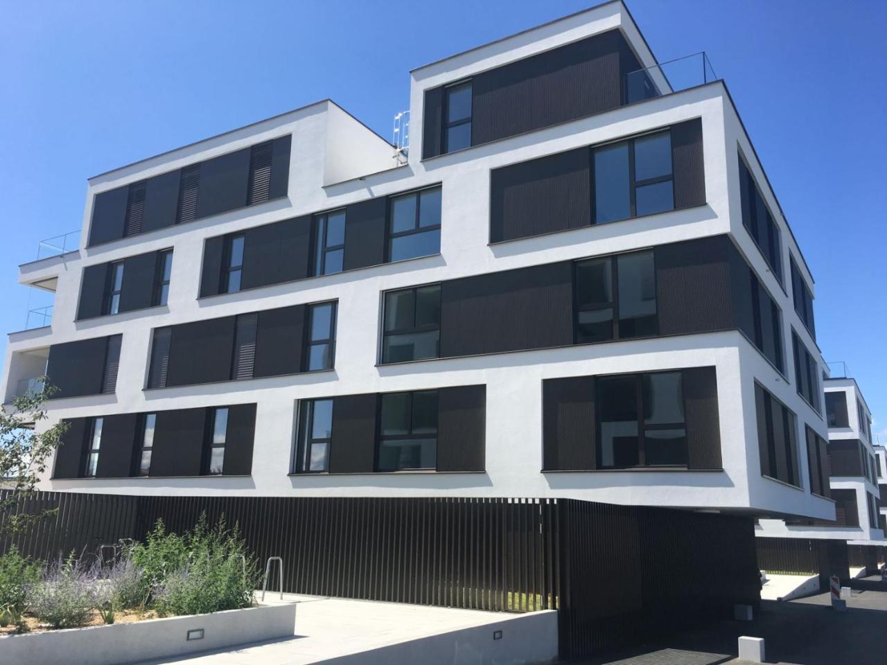 B&B Kelly Plus Lausanne Exterior foto